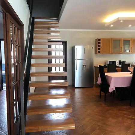 Vivenda Flor Nyaraló *